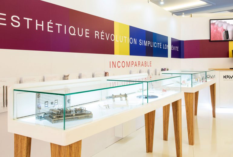 Stand-design-Nobel-Biocare-Dental-Product-Display