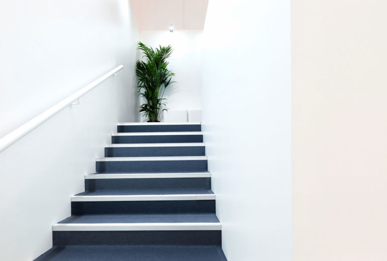 Stand-Design-Actia-Busworld-Stairs