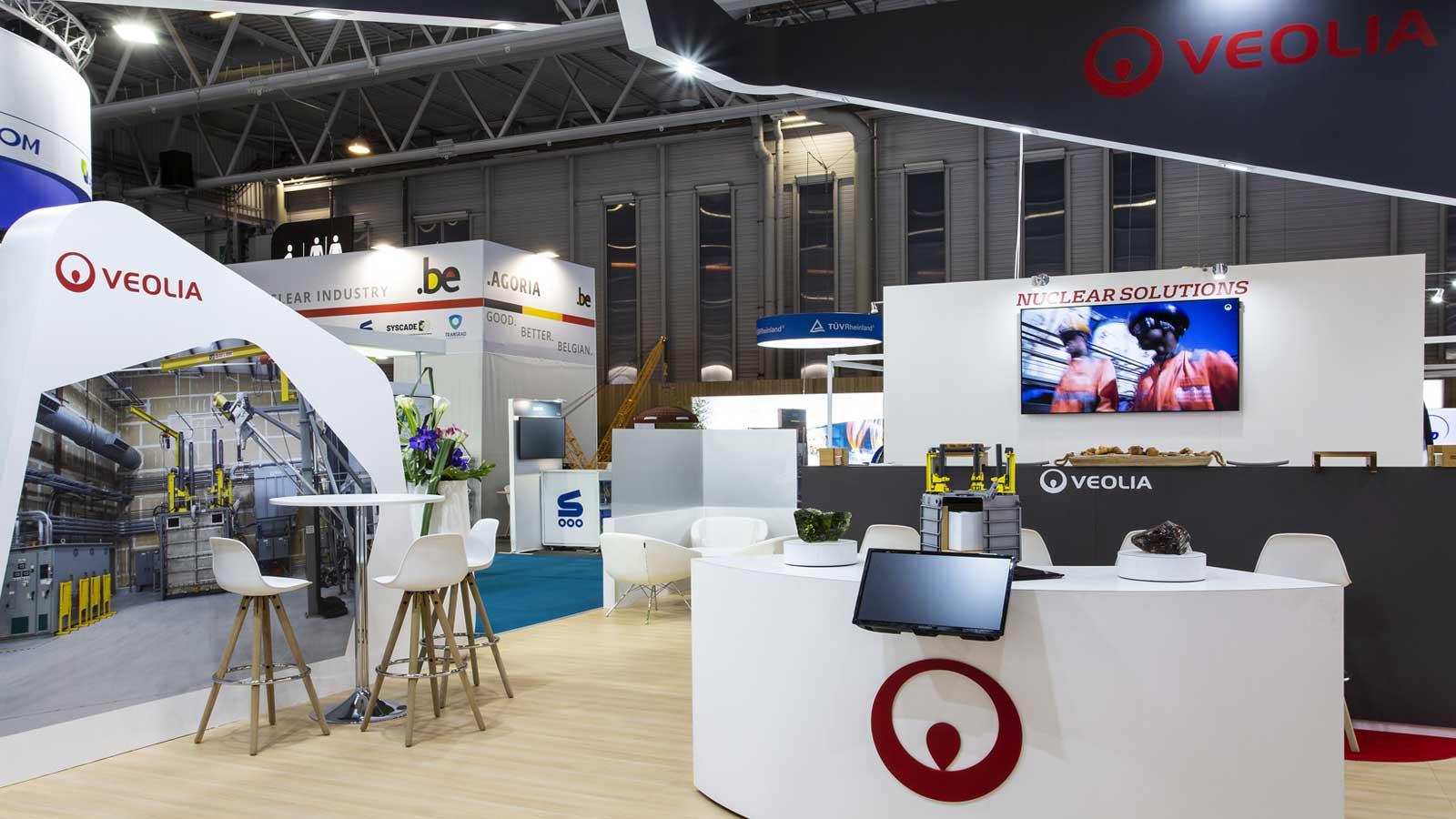 Stand-Design-Veolia-WNE-Welcome desk