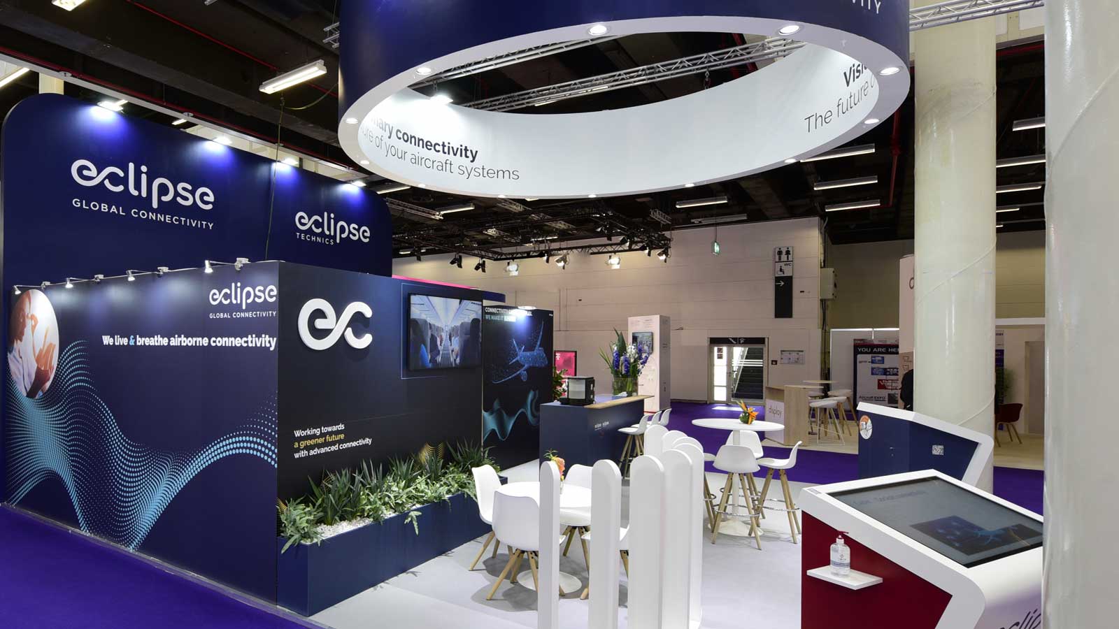 Stand-Design-ECLIPSE-Aircraft-Interiors-Side