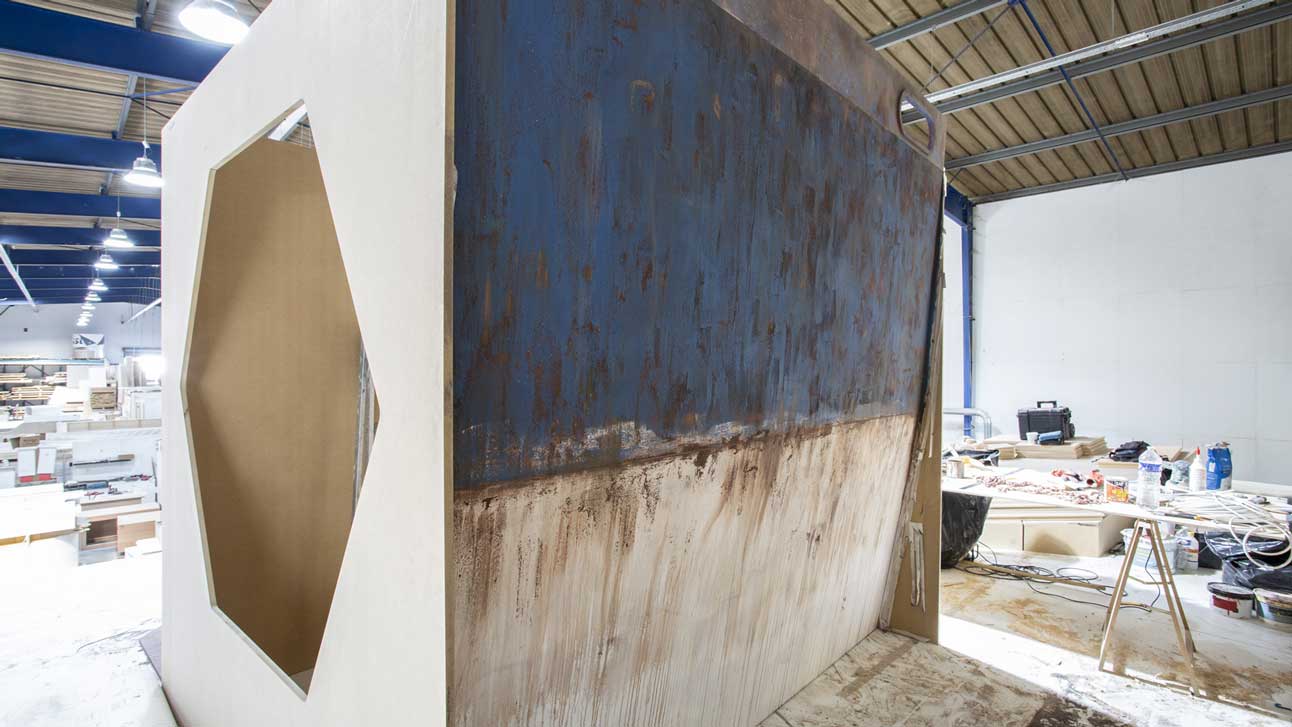 Stand-Design-EMD-Sets-making