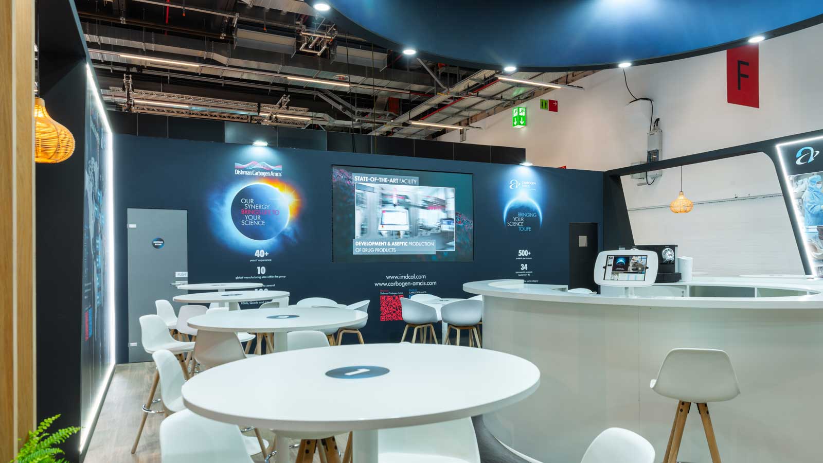 Stand-Design-DishmanCarbogenAMCIS-CPHI 2025-Discussion area